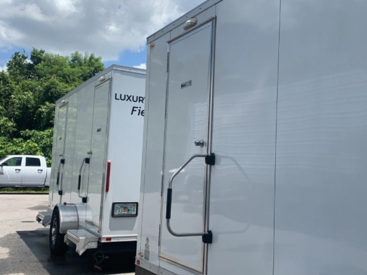 luxury restroom rentals in Tampa