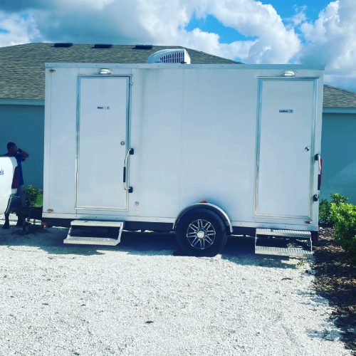 luxury restroom rentals in Tampa